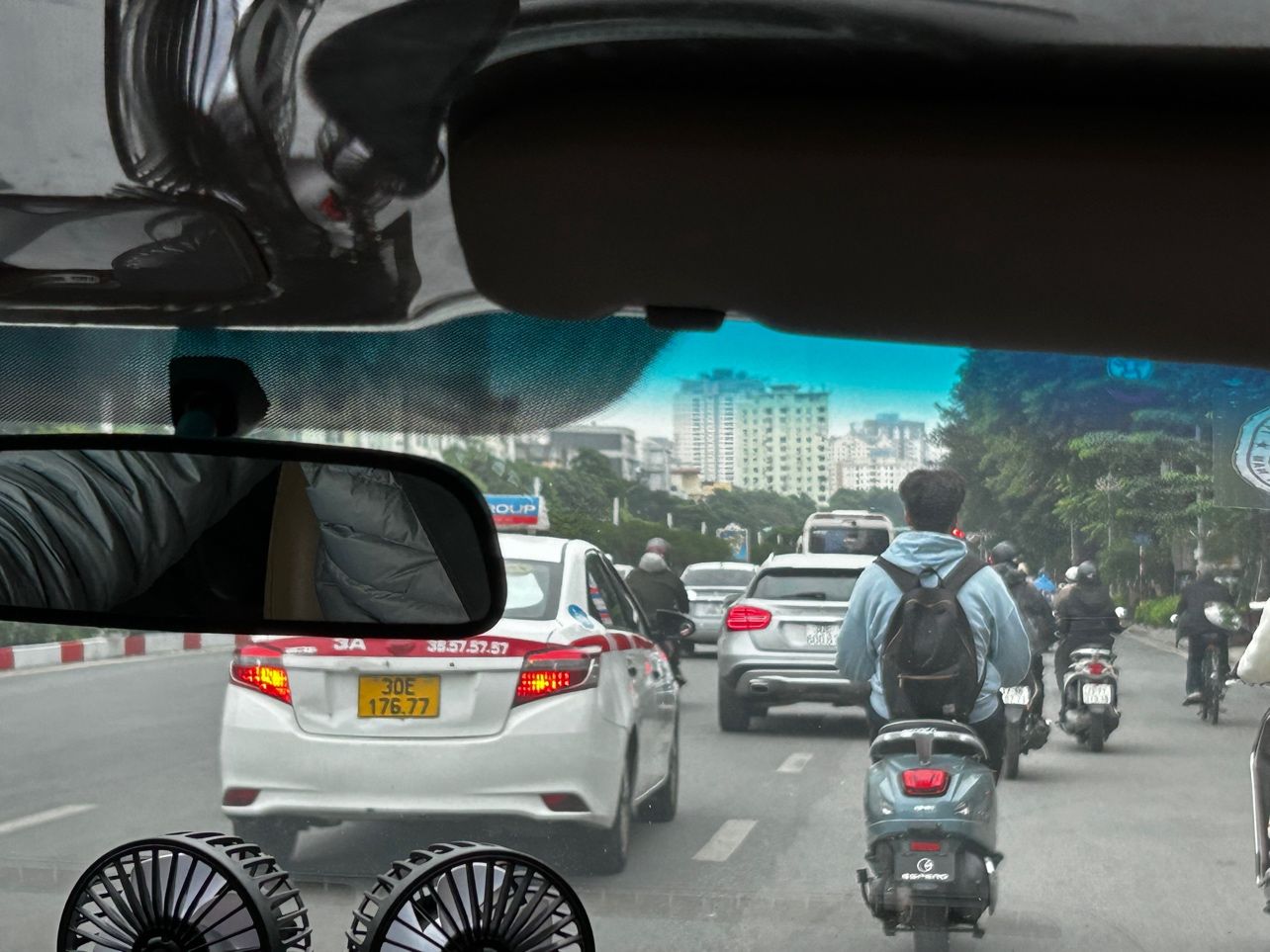 Hanoi traffic Magnus